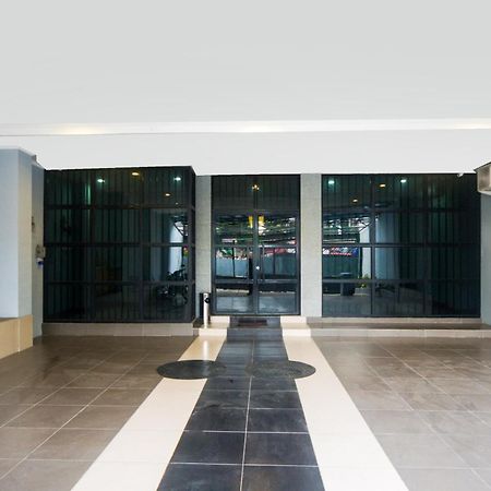 Super Oyo 3354 Homia Residence Mencil Экстерьер фото